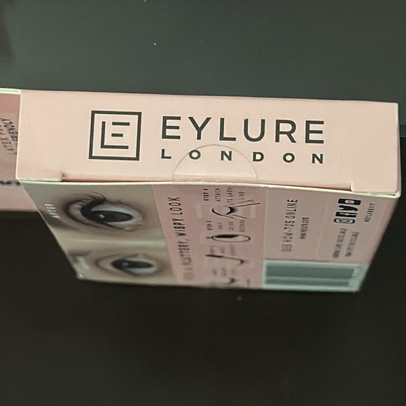 Eyelure London False Eyelash & Adhesive Bundle (9) Kits (1) Tube of Adhesive - Picture 5 of 16